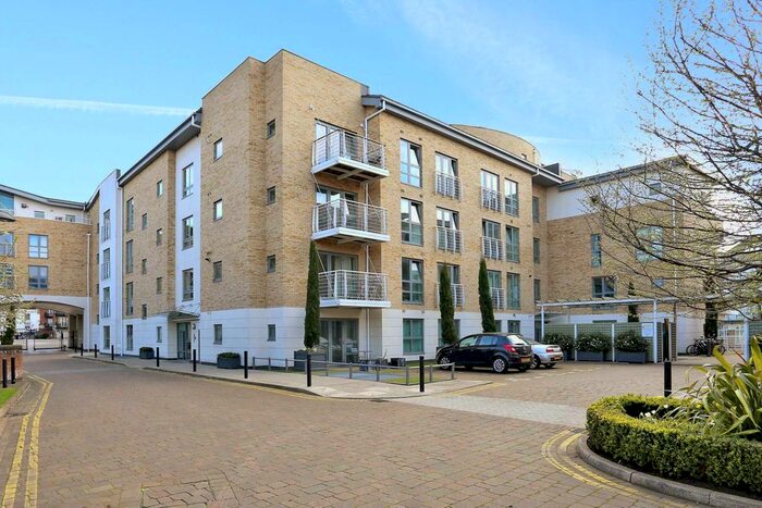 2 Bedroom Flat To Rent In The Island, Brentford, TW8