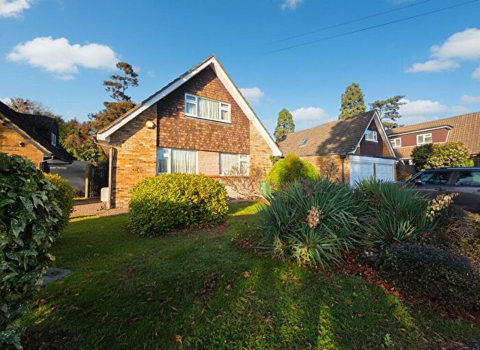 4 Bedroom Detached House To Rent In Sequoia Park, Pinner, HA5