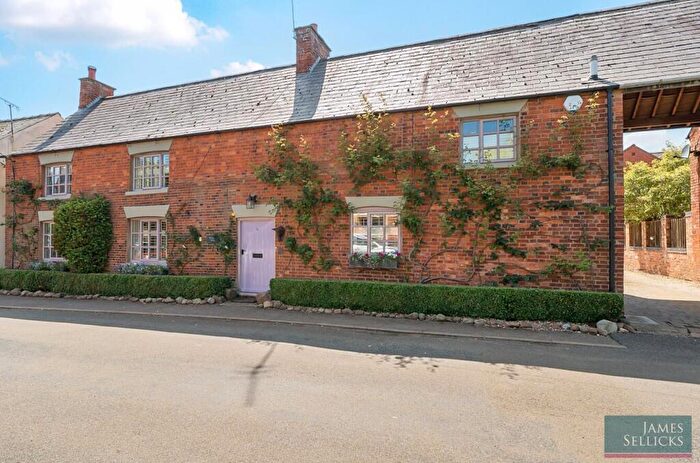 4 Bedroom Character Property For Sale In Home Farm Cottage, Husbands Bosworth, Lutterworth, LE17