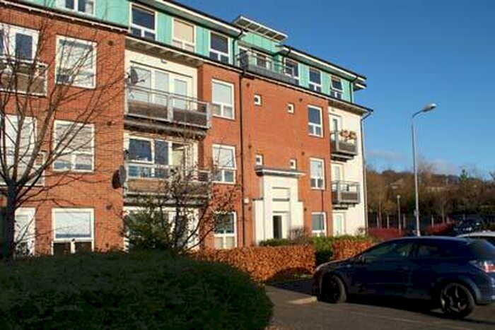 2 Bedroom Flat To Rent In Blanefield Gardens, Anniesland, G13