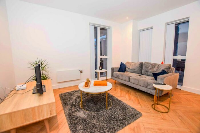 2 Bedroom Flat To Rent In Victoria Residence, Silvercroft Street, Deansgate, Manchester, M15
