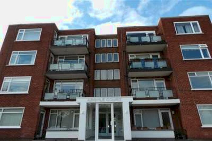 2 Bedroom Flat To Rent In Argyle Road, Southport, PR9