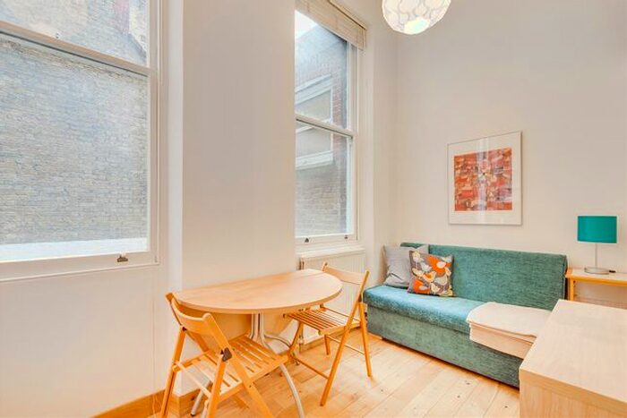 Studio To Rent In Palace Court, London, W2