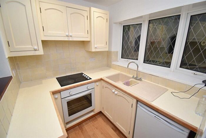 2 Bedroom End Of Terrace House To Rent In Main Road, Danbury, CM3