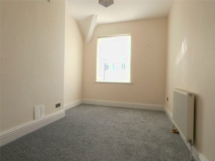 2 Bedroom Apartment To Rent In Chapel Street, Llandudno, Conwy, LL30