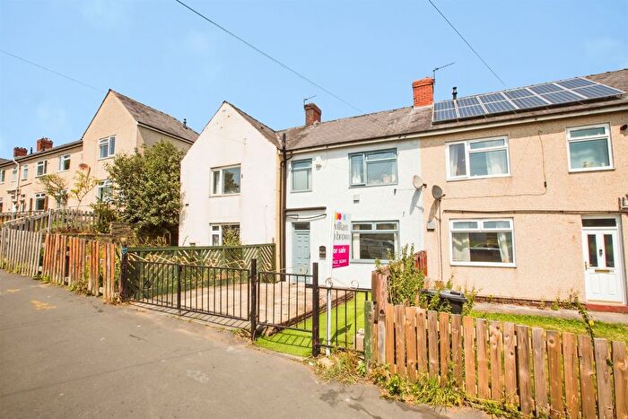 3 Bedroom Terraced House For Sale In Ovenden Way, Halifax, HX3