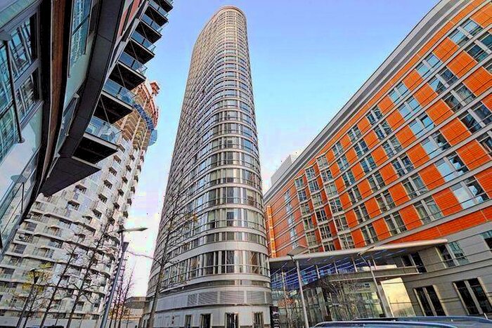 Studio To Rent In Ontario Tower, Fairmount Avenue, Blackwall, Canary Wharf, London, E14