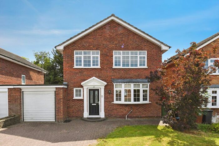 4 Bedroom Detached House For Sale In Brook Road, Brentwood, Essex, CM14