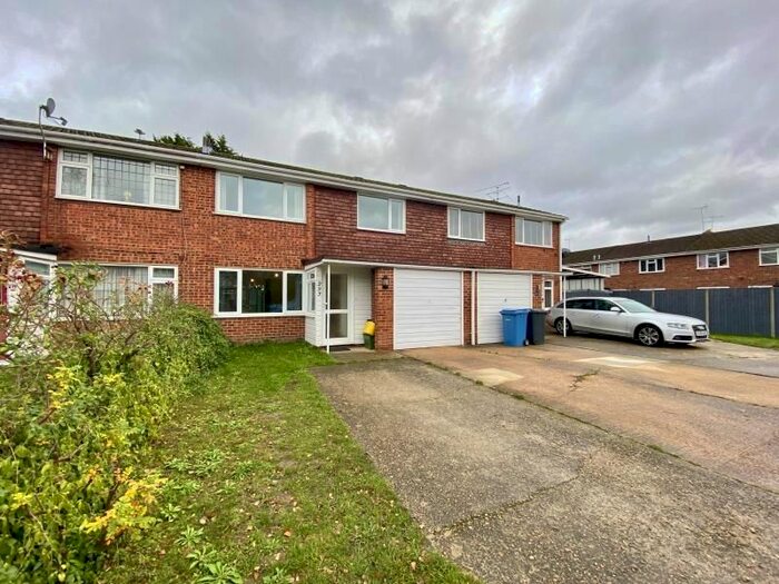 4 Bedroom Property To Rent In Beaulieu Gardens, Blackwater, Camberley, GU17