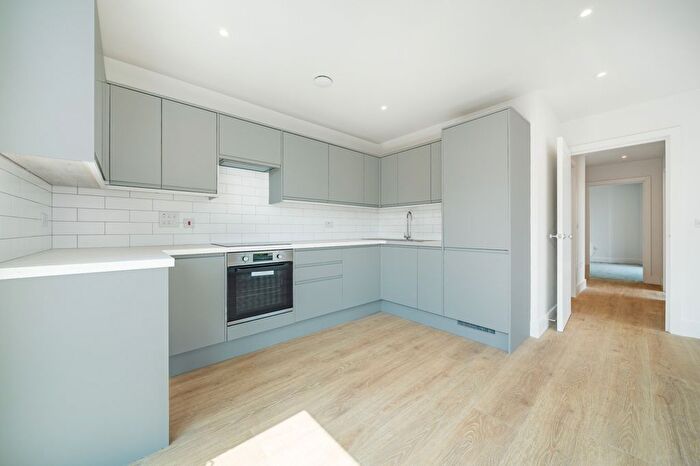 2 Bedroom Flat To Rent In Broadway, Bexleyheath, DA6