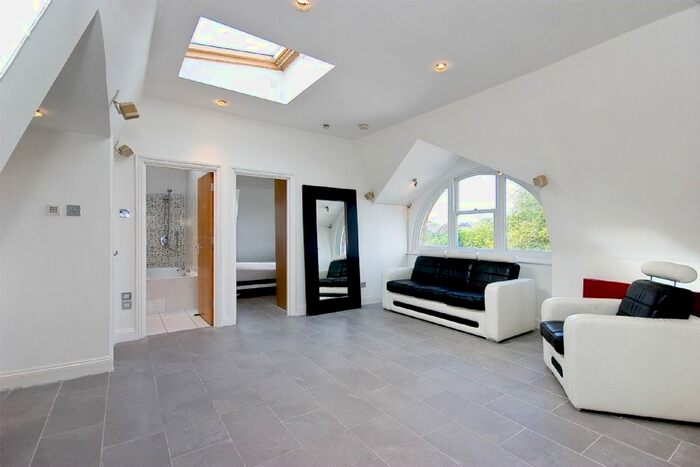 1 Bedroom Flat To Rent In Haverstock Place, London, N1