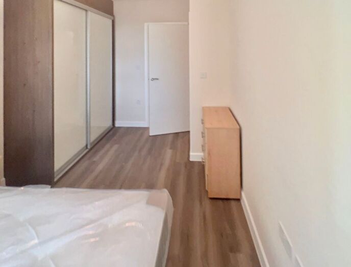 2 Bedroom Flat To Rent In Green Ferry Way, Walthamstow, E17
