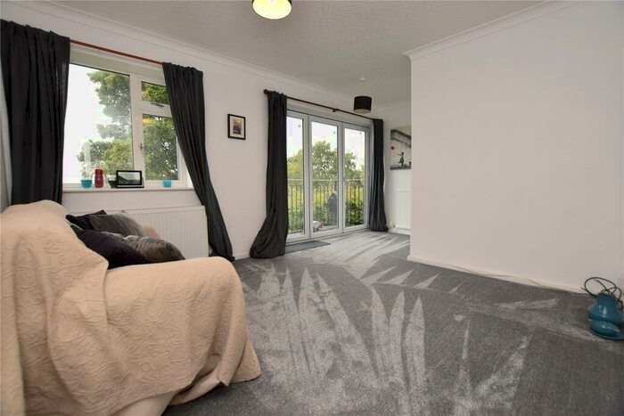 2 Bedroom Apartment To Rent In Flat F, Alwoodley Court, Alwoodley Lane, Leeds, LS17