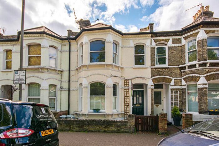 2 Bedroom Flat To Rent In Cabul Road, Battersea, London, SW11