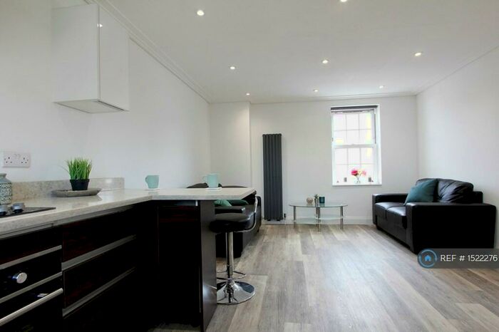 3 Bedroom Flat To Rent In Oxford Road, Reading, RG1