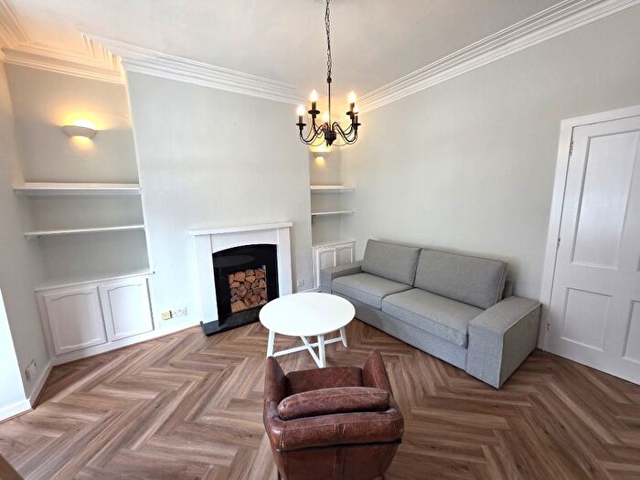 2 Bedroom Flat To Rent In Great Western Place, City Centre, Aberdeen, AB10