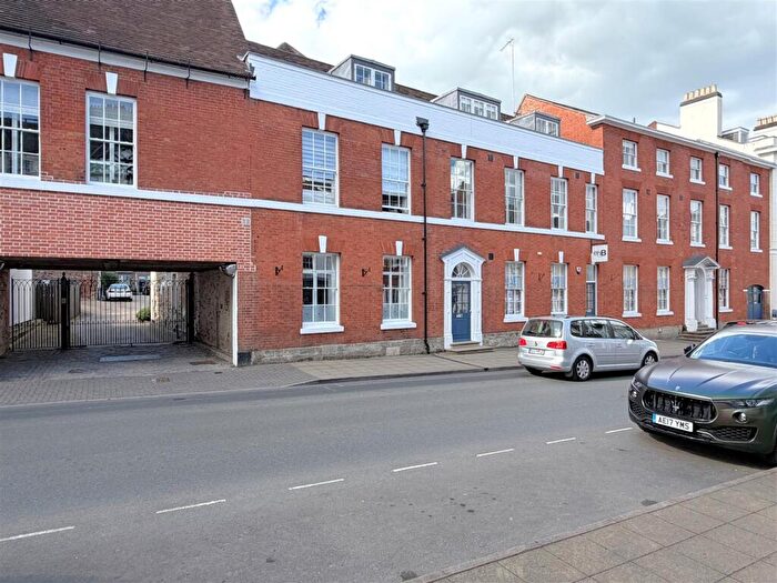 1 Bedroom Flat For Sale In Jury Court, Jury Street, Central Historic Warwick, CV34