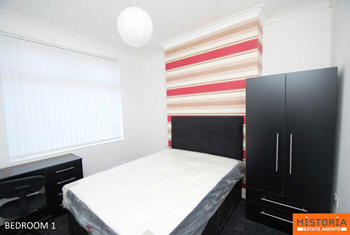 4 Bedroom House To Rent In Norbury Street, Salford, M7