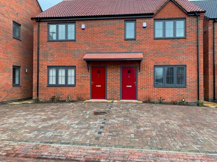 3 Bedroom Semi-Detached House To Rent In Bentley Close, Driffield, YO25