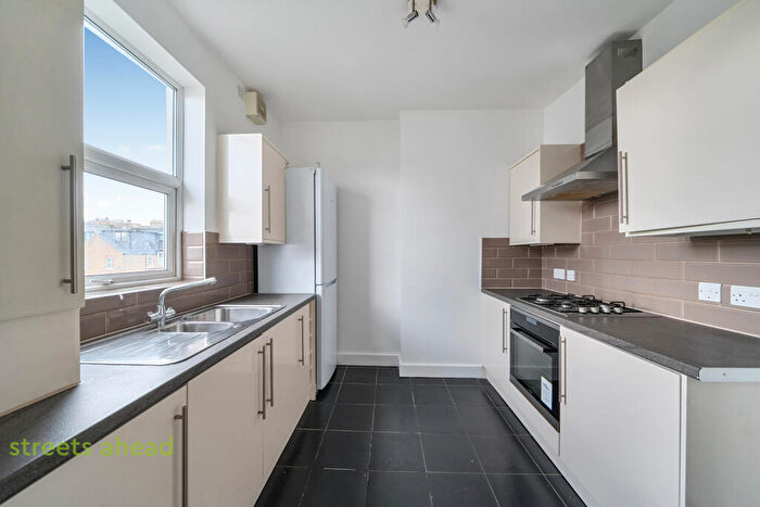 2 Bedroom Apartment To Rent In Grant Road, Croydon, CR0