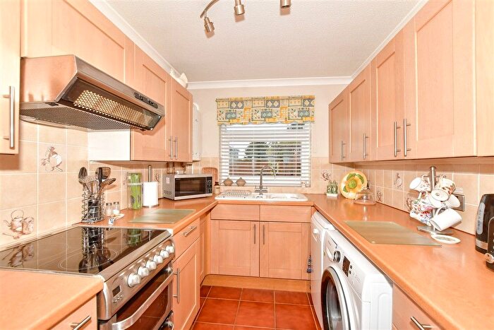 2 Bedroom Detached Bungalow For Sale In Nursery Fields, Hythe, Kent, CT21