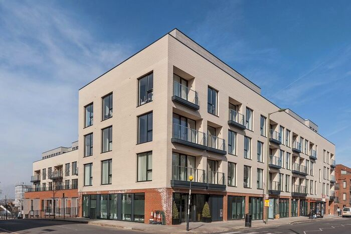 3 Bedroom Flat To Rent In The Lexington, Golders Green, NW2