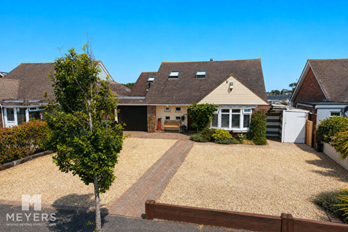 3 Bedroom Detached House For Sale In Verwood Crescent, Bournemouth, BH6