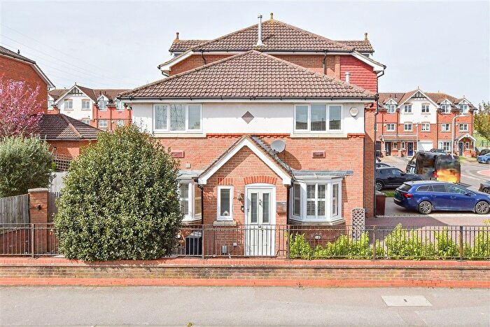 3 Bedroom End Terrace House For Sale In Lewis Mews, Snodland, Kent, ME6