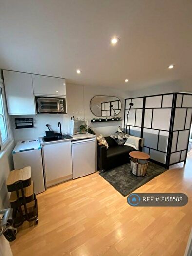 Studio To Rent In Forest Gardens, London, N17