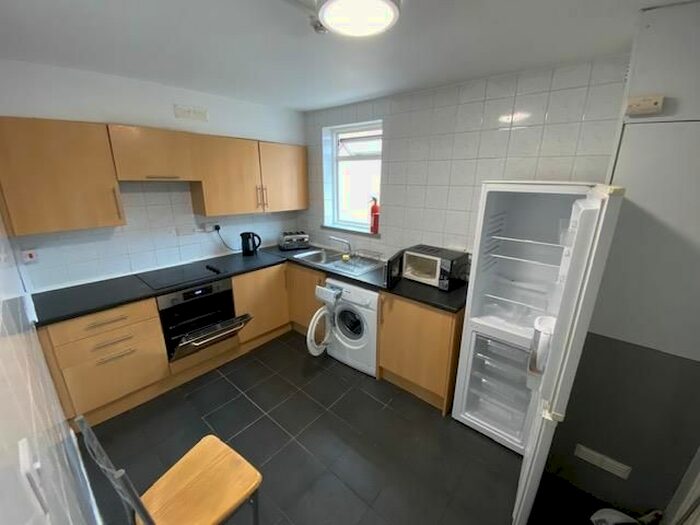 5 Bedroom Property To Rent In Holden Street, Canning Circus, Nottingham, NG7