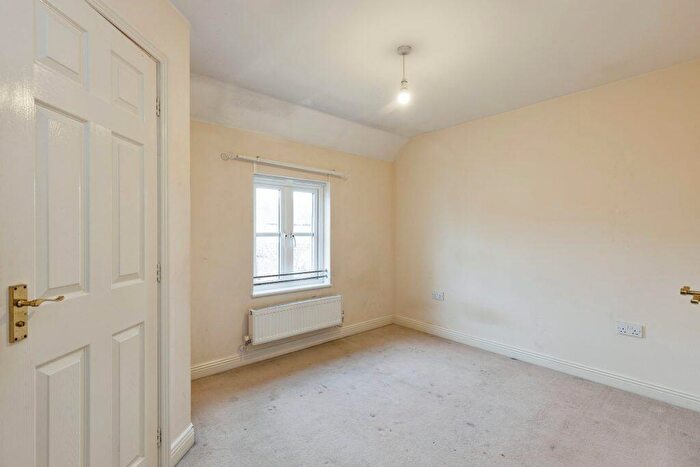 2 Bedroom Semi-Detached House For Sale In Ferndale Close, Gloucester, GL2