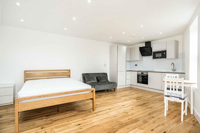 Studio To Rent In Haydons Road, Haydons Road, SW19