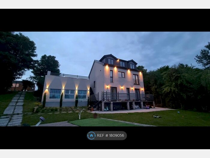 7 Bedroom Detached House To Rent In Woodthorpe Road, Nottingham, NG5