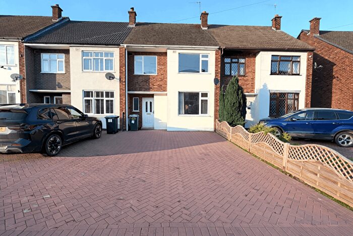 3 Bedroom Terraced House For Sale In Winsford Avenue, CV5