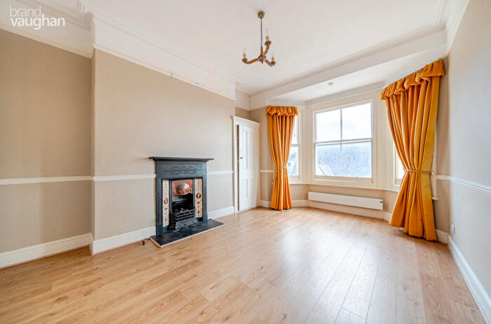 2 Bedroom Flat To Rent In Holland Road, Hove, East Sussex, BN3