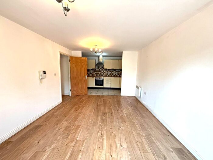 2 Bedroom Flat To Rent In Orchard Street, Gillingham, ME8