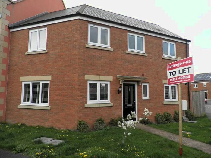 3 Bedroom Property To Rent In Swaledale Road, Warminster, Wiltshire, BA12