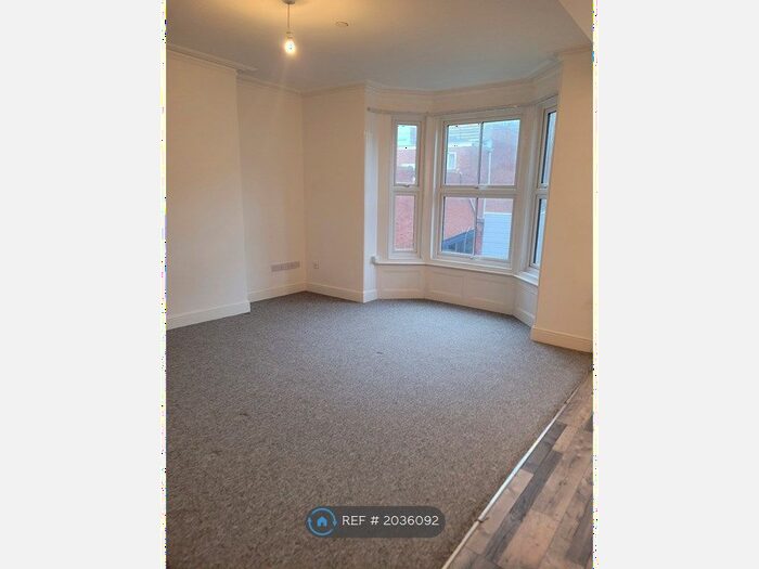 1 Bedroom Flat To Rent In Great George Street, Weymouth, DT4