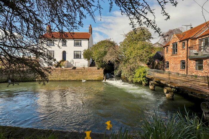 4 Bedroom Detached House For Sale In Mill Lane, Foston-On-The-Wolds, Driffield, YO25