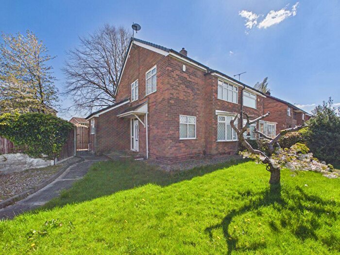 3 Bedroom Semi Detached House For Sale In Hardfield Road, Alkrington, Middleton, Manchester, M24
