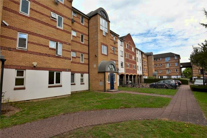1 Bedroom Apartment To Rent In Dunnage Crescent, London, SE16