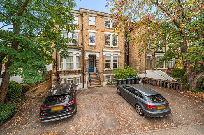 1 Bedroom Apartment For Sale In Thicket Road, London, United Kingdom, SE20