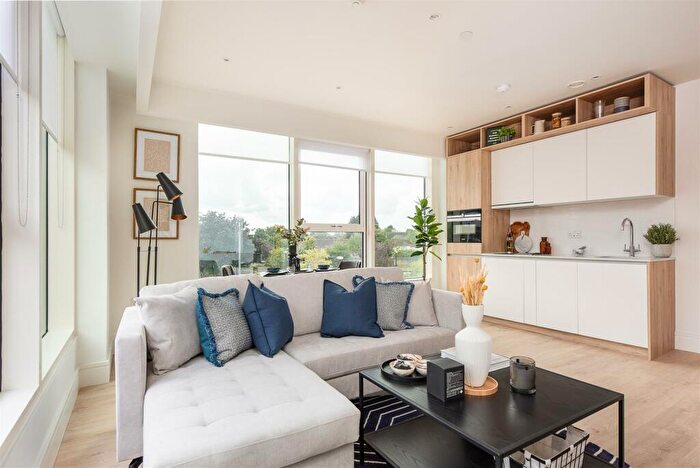 1 Bedroom Flat To Rent In Virginia House, Walton Street, Aylesbury, HP21