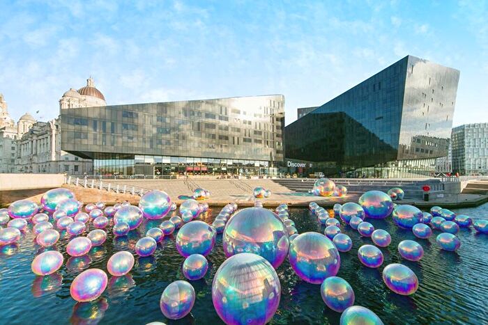 1 Bedroom Penthouse To Rent In Mann Island, L3