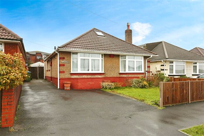 3 Bedroom Bungalow For Sale In Browning Avenue, Southampton, Hampshire, SO19