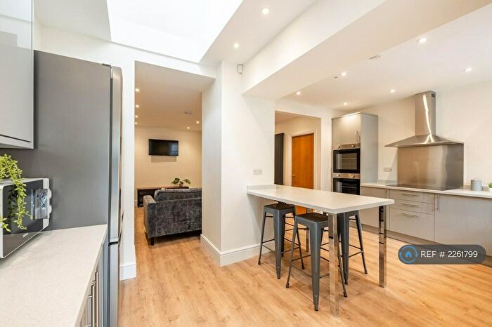 8 Bedroom Detached House To Rent In Wellesley Road, Sheffield, S10