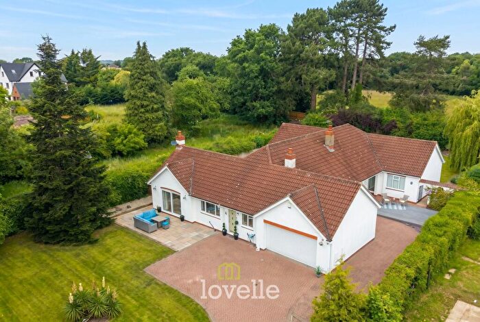 4 Bedroom Detached Bungalow For Sale In Humberston Avenue, Humberston, DN36