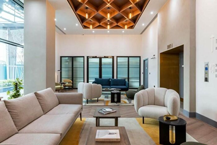 3 Bedroom Flat To Rent In George Street, Croydon, CR0