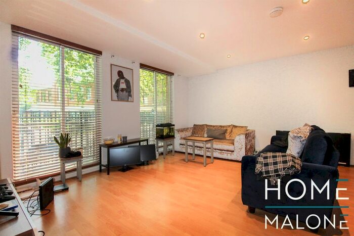 2 Bedroom Flat To Rent In Owen Street, London, EC1V