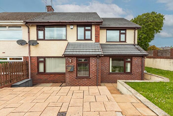 5 Bedroom Semi-Detached House For Sale In Pant Y Dwr, Three Crosses, Swansea, SA4